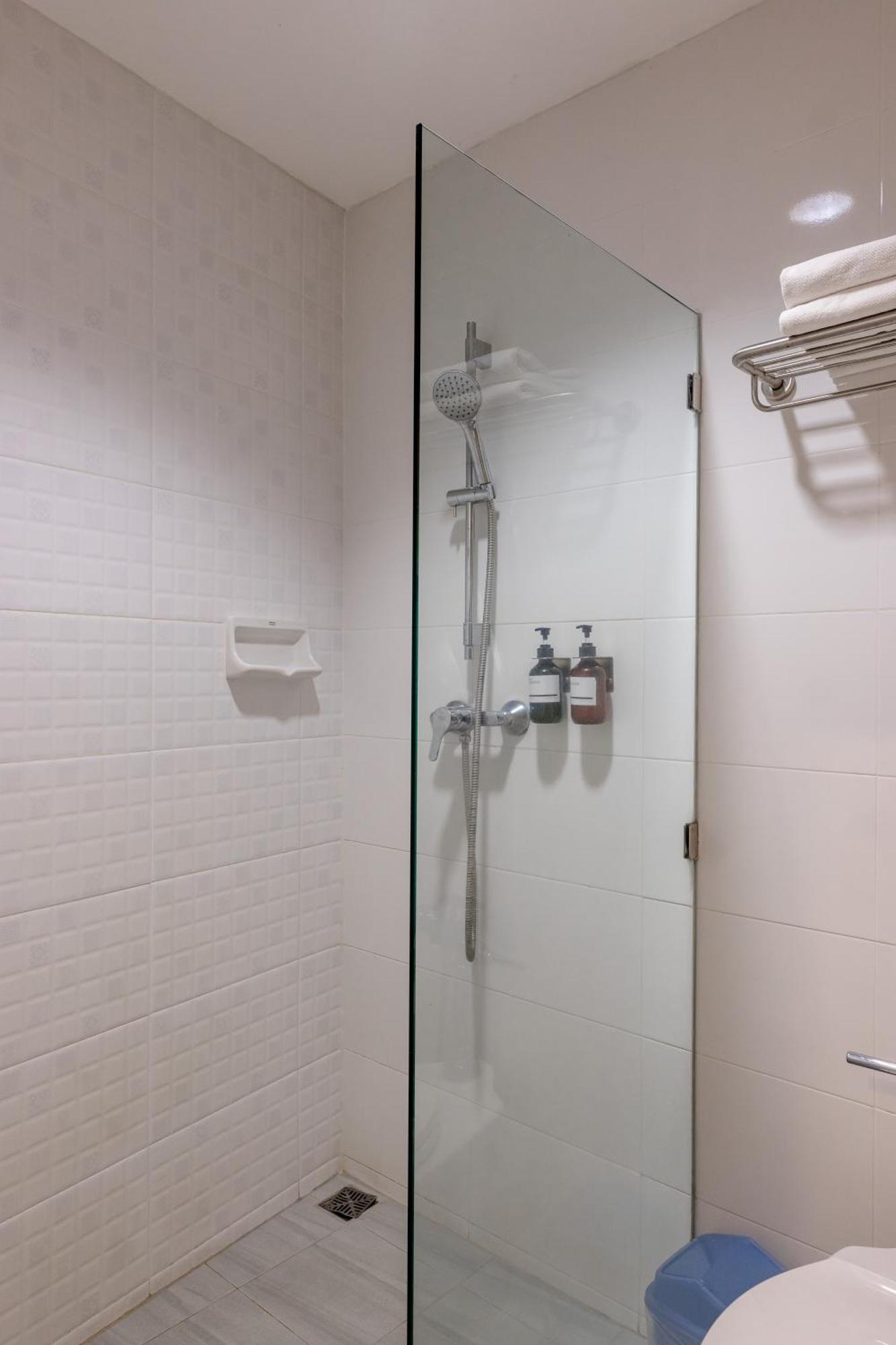 デーワラジ ホテル ナーン 部屋 写真